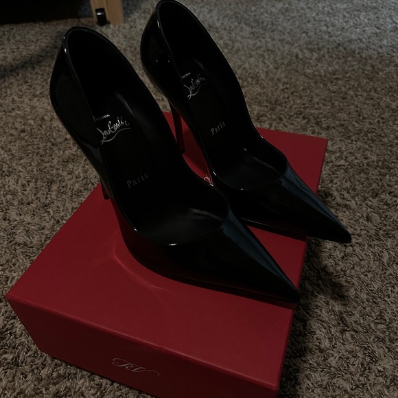So Kate Christian Louboutin Black Patent Pointed Toe Pump